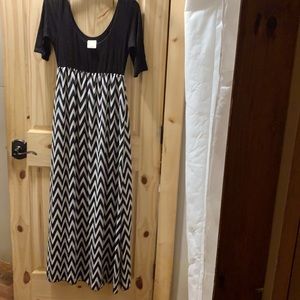 NYMPH Black and White Geometric Maxi Dress
